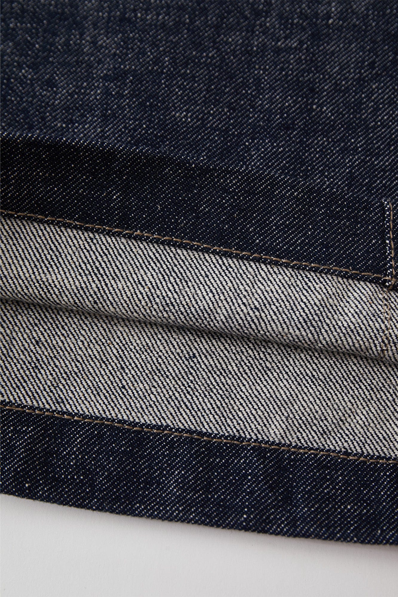 OPICLOTH Essential Stitched Cropped Raw Jeans