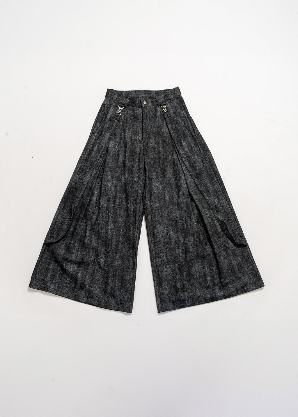 KADAKADA Detachable Ribbon Washed Oversize Flare Jeans