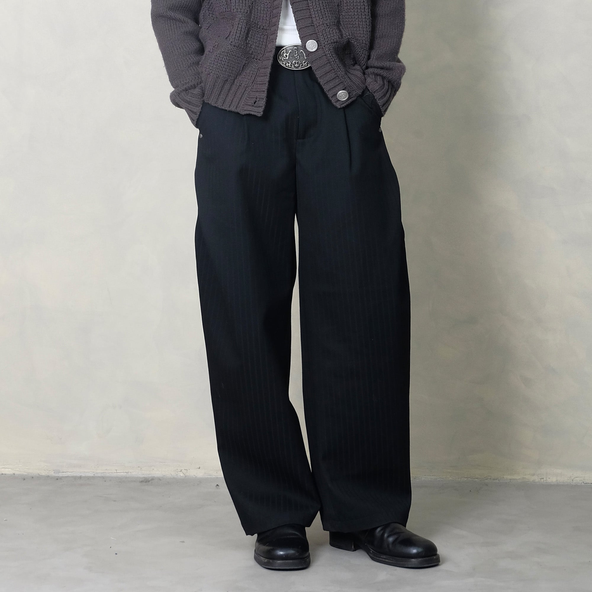 IN EXISTENCE Stripe Pleated Embroidery Curved Pants