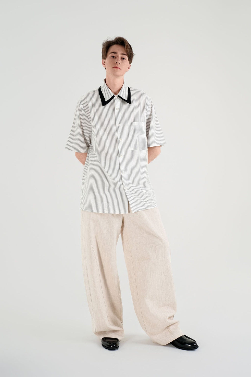 WIID Striped Contrast-Collar Tie-Neck Half Shirt