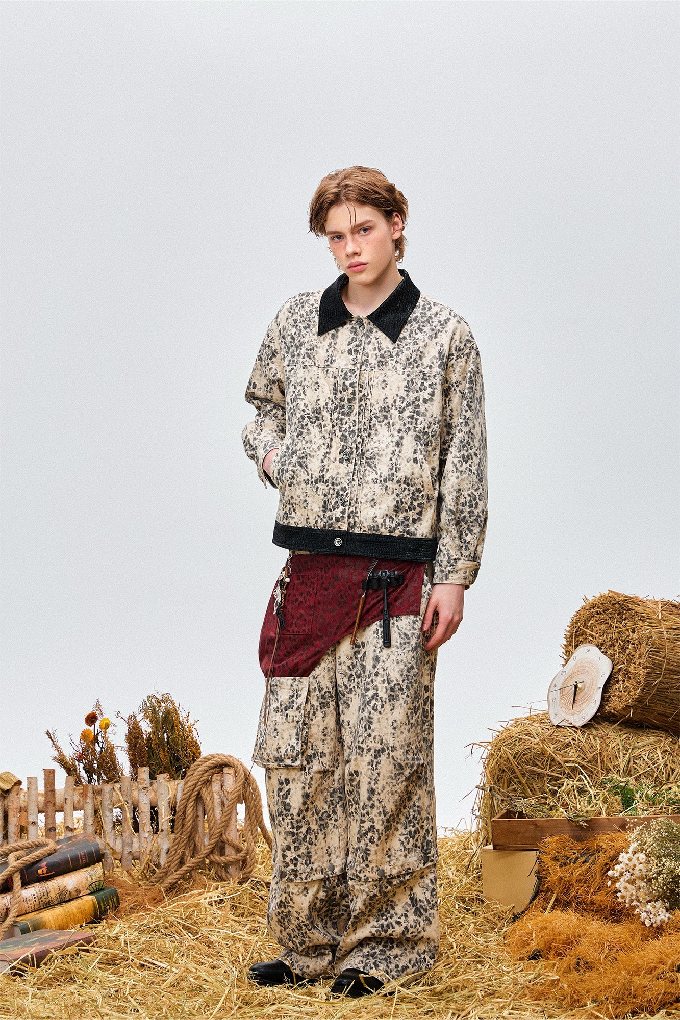 OIPWORD Retro Leopard Detachable Panel Cargo Jeans