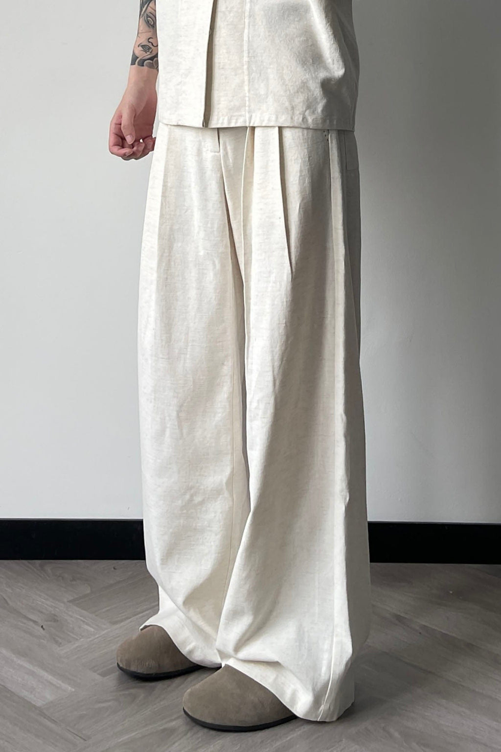 OKAYTHXBYE Pleated Linen-Blend Wide-Leg Trousers
