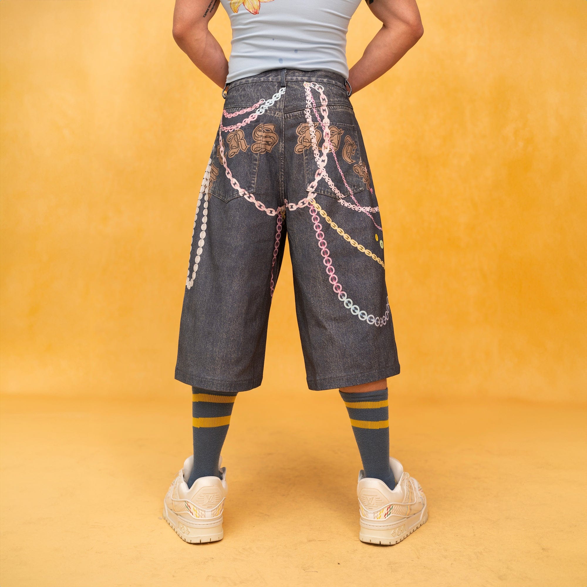 CLP Beaded Chain Graphics Wide-Leg Denim Shorts