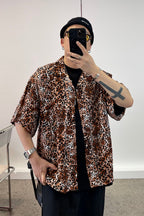ME DA IGUAL Classic Leopard Full-Print Half Shirt