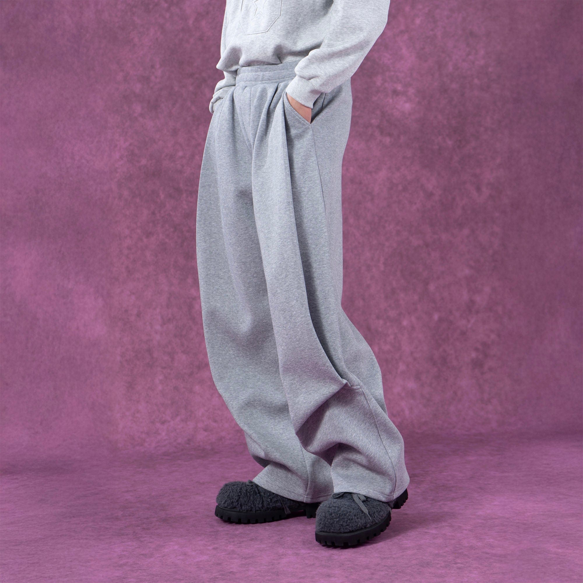 CLP Pleated Wide-Leg Sweatpants