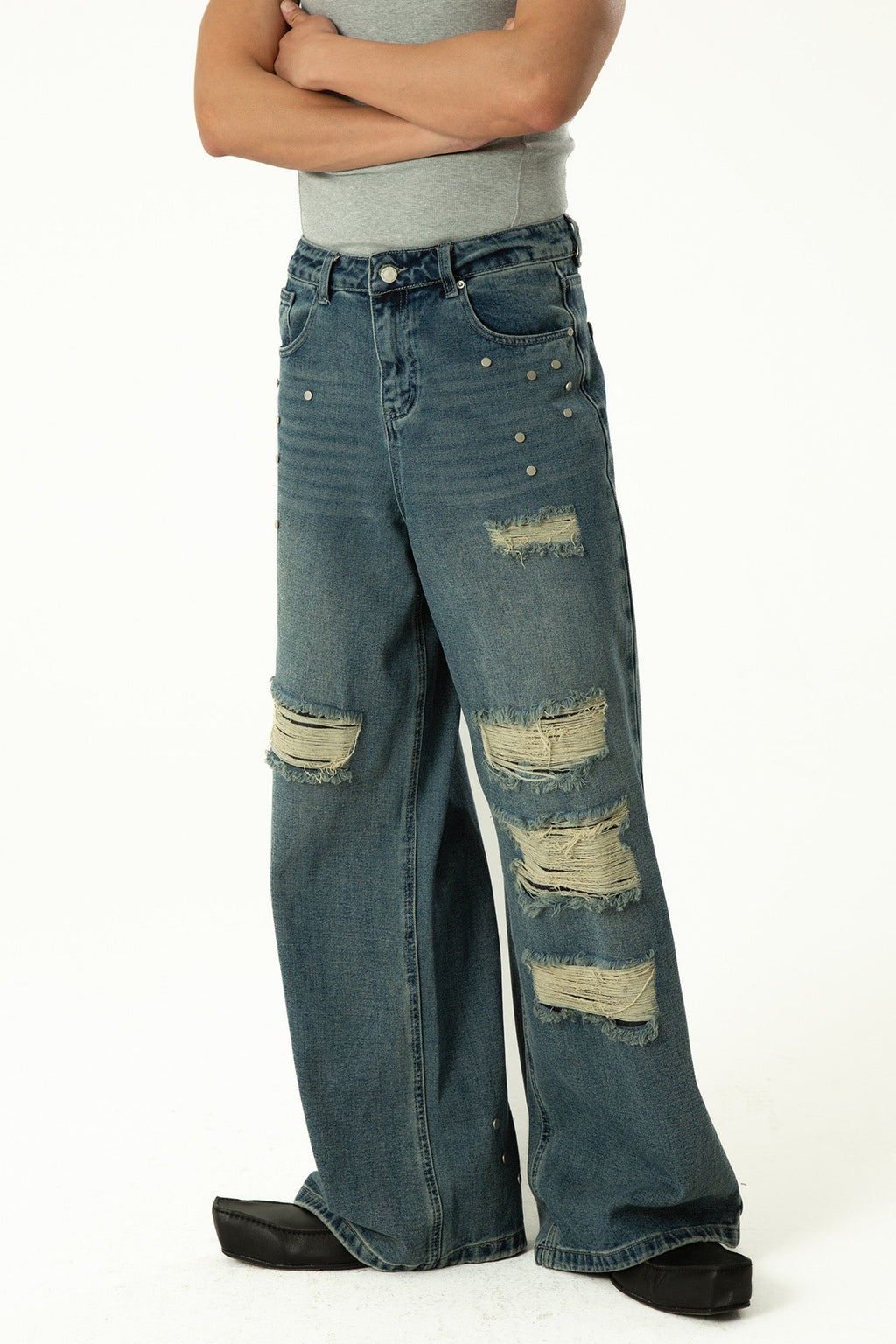 CLP Retro Washed Distressed Rivet Jeans