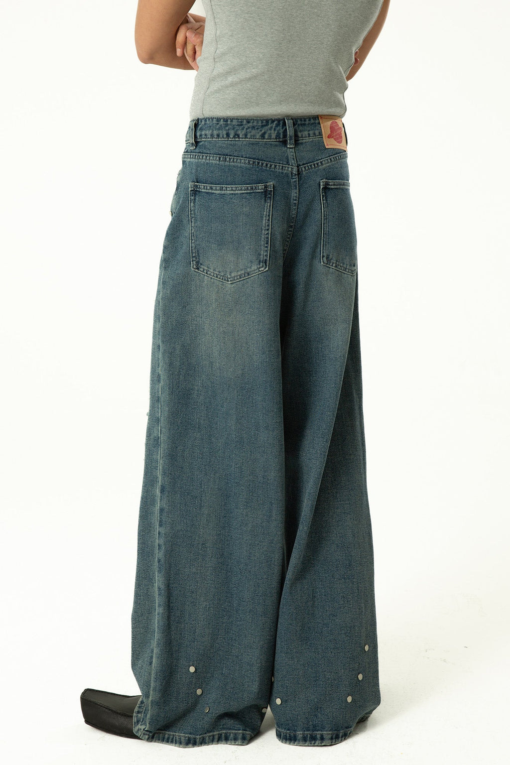 CLP Retro Washed Distressed Rivet Jeans