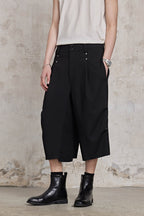 FACEONLAB Retro Pleated Raw-Edge Shorts