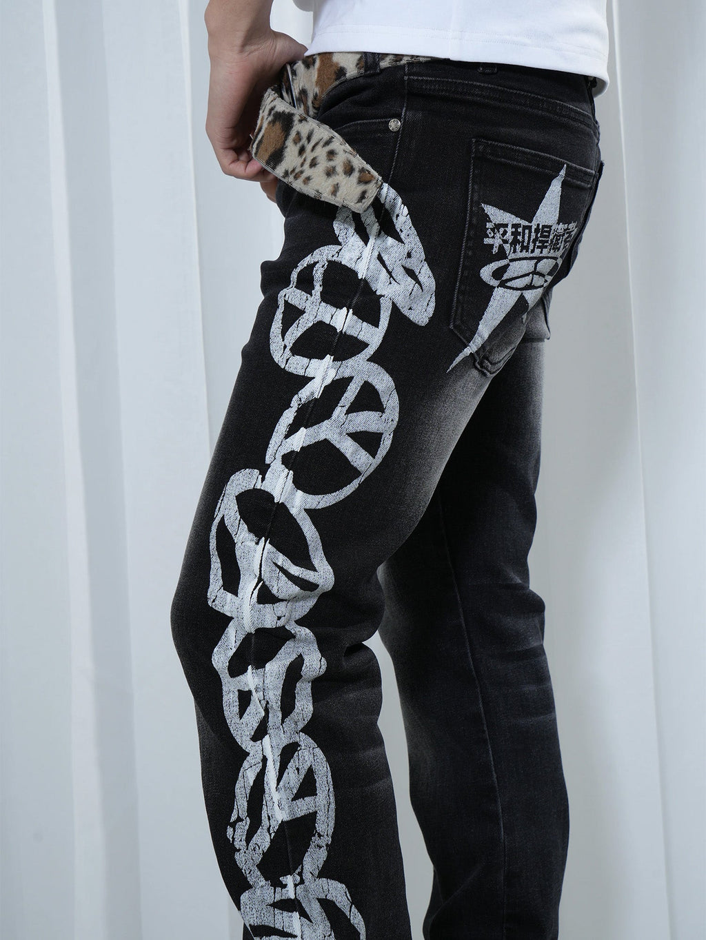 VINKID Peace Graphic Washed Jeans