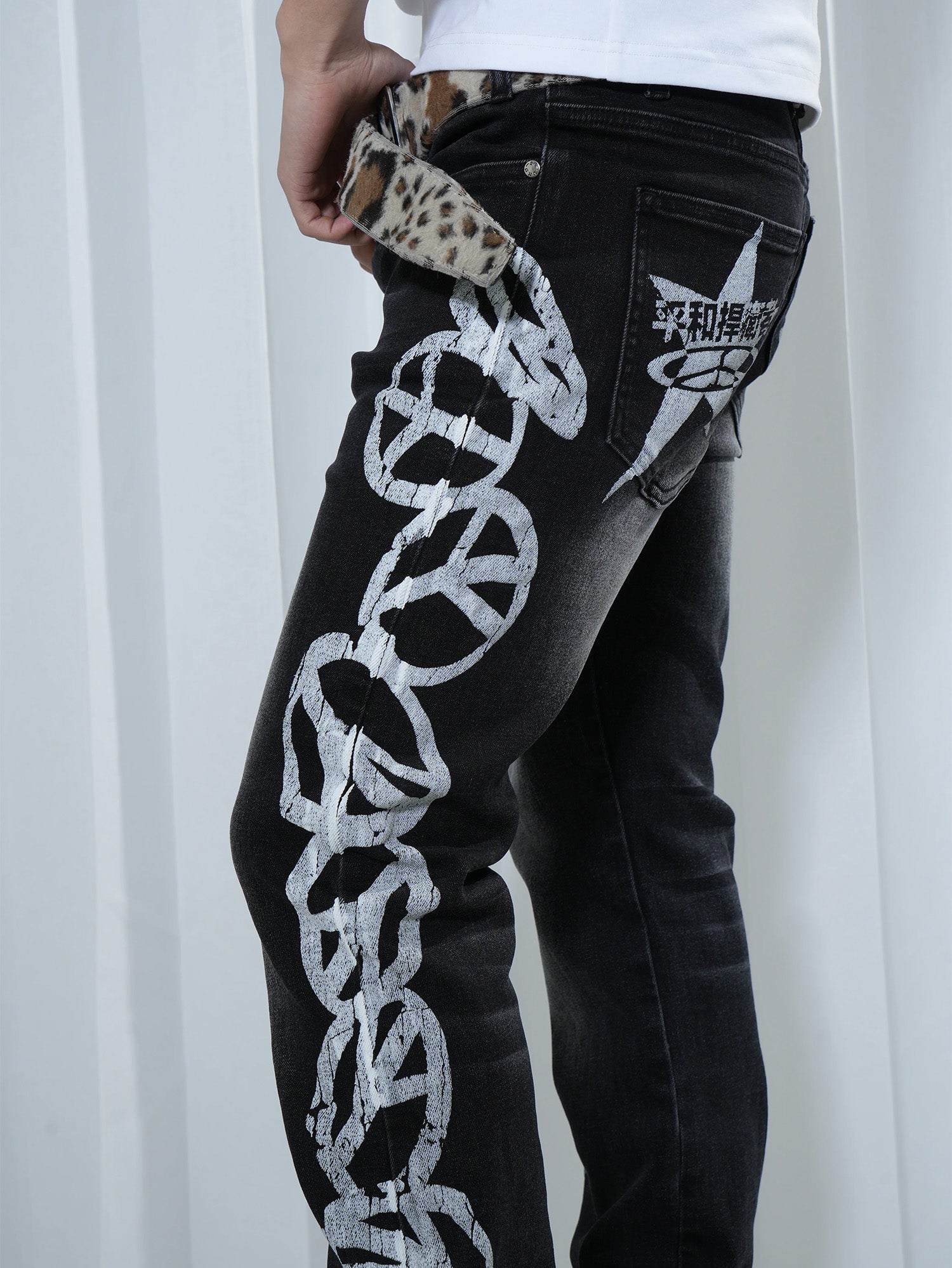 VINKID Peace Graphic Washed Jeans