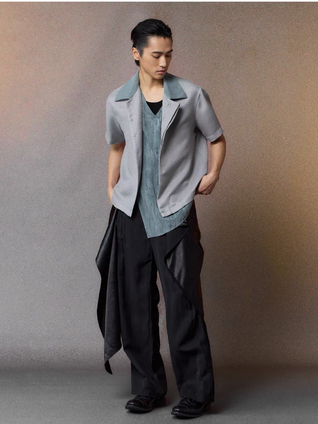 ALVNG AR ANTS Asymmetrical Contrast Spliced Linen Half Shirt