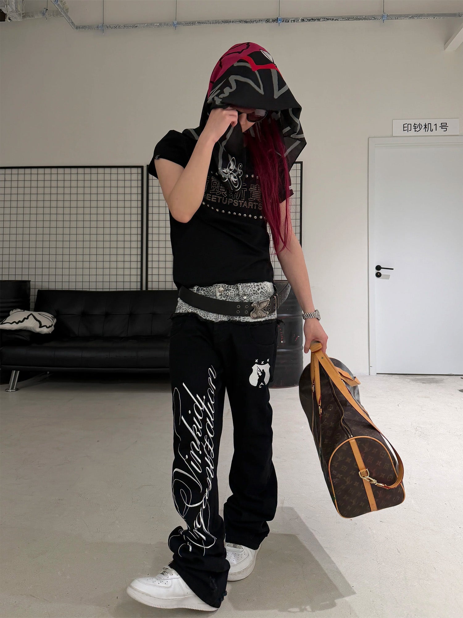 VINKID Double-Waist Script Graphic Jeans