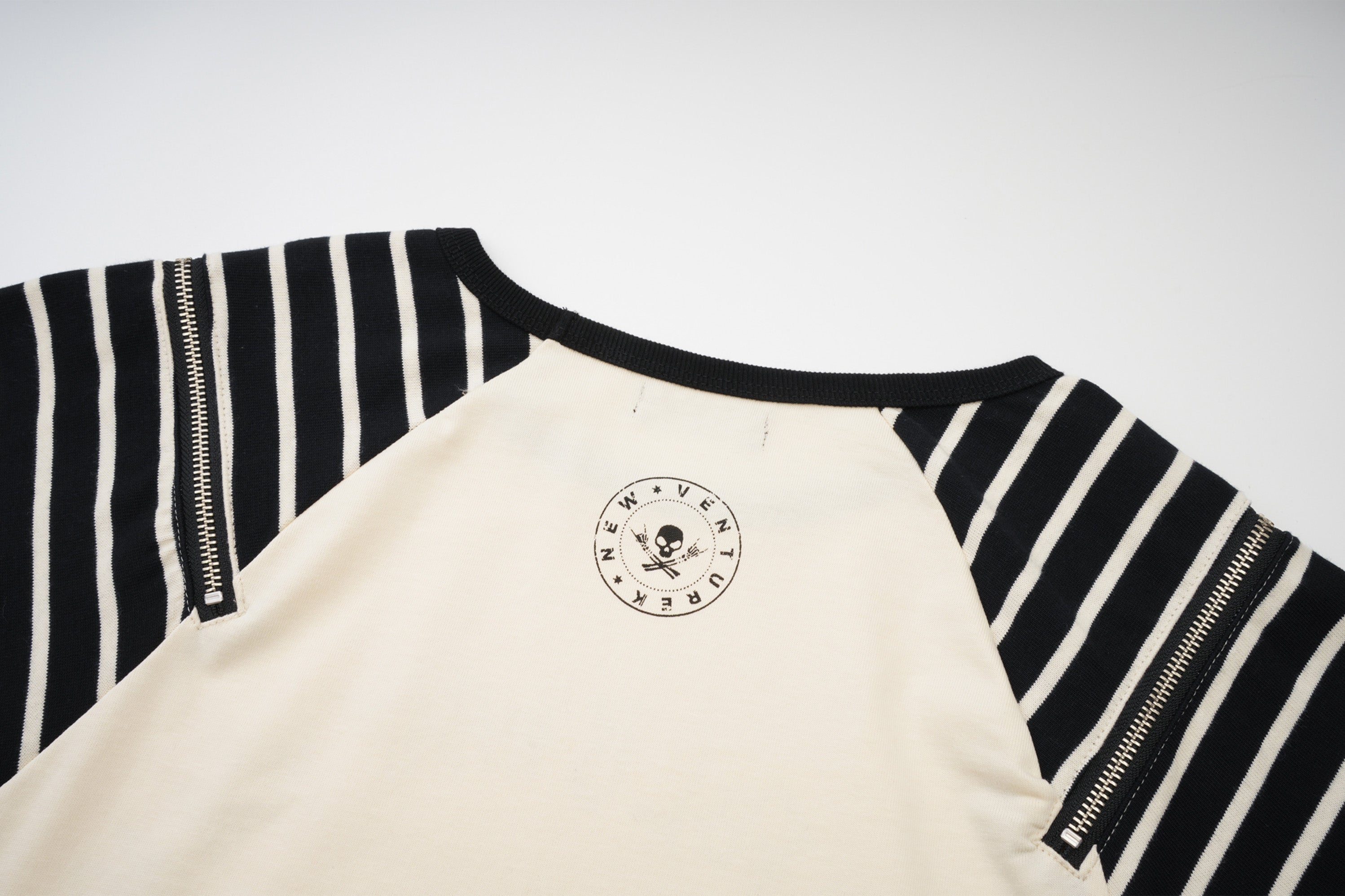VENTUREK Punk Graphic Multi-Zip Striped Raglan Long-Sleeve Tee