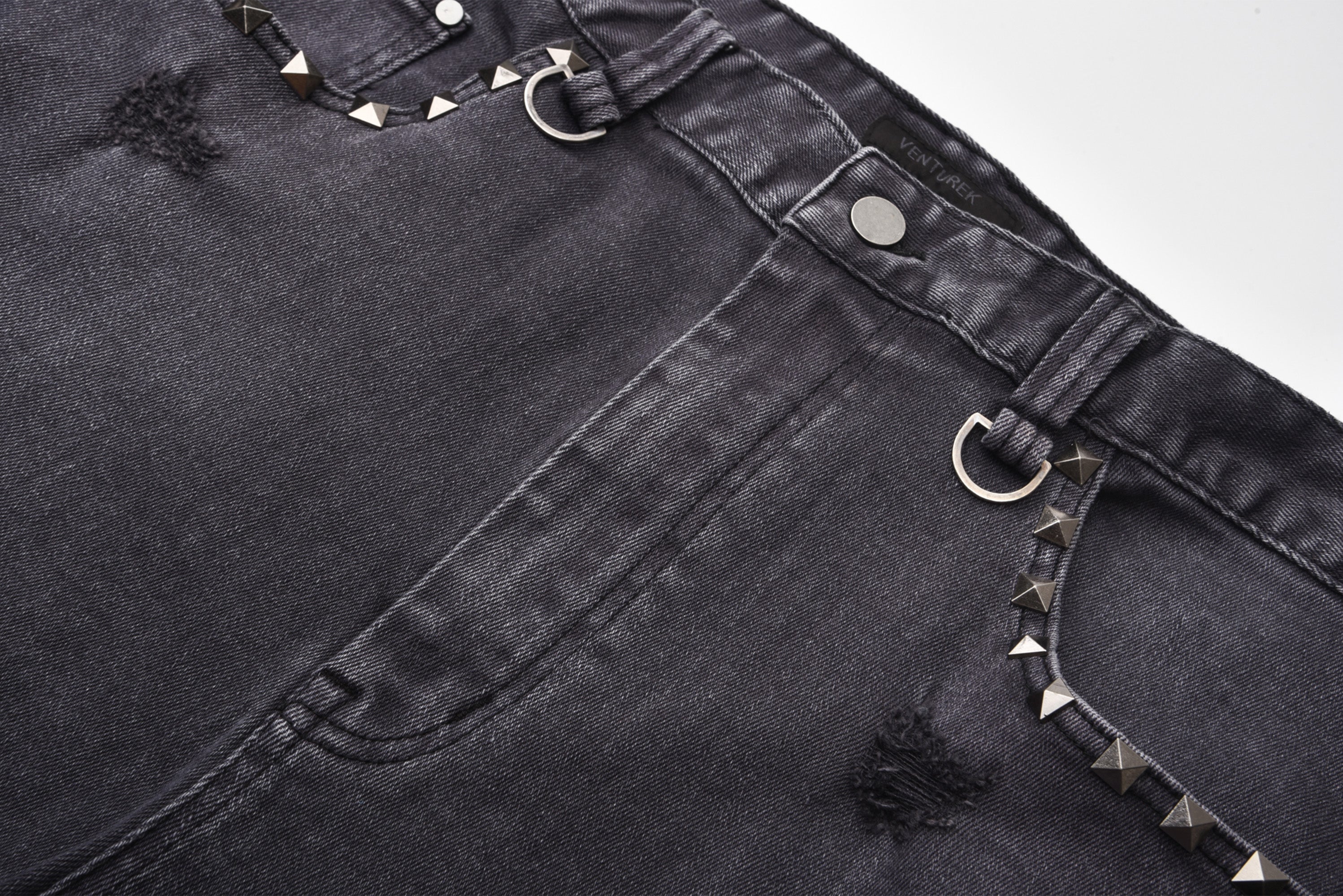 VENTUREK Washed Patch Studded Raw-Edge Shorts