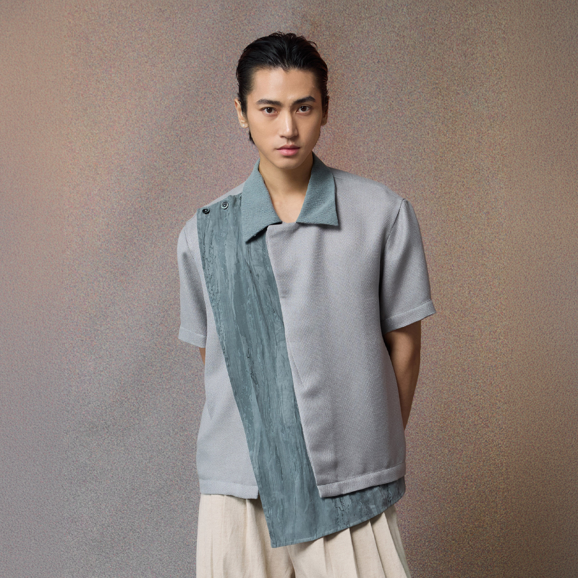 ALVNG AR ANTS Asymmetrical Contrast Spliced Linen Half Shirt