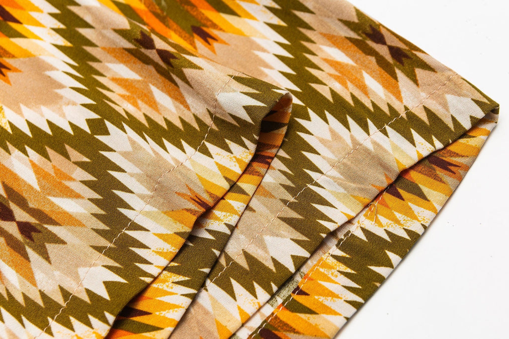 ME DA IGUAL Geometric Full-Print Button-Up Half Shirt