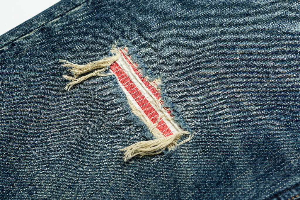 ME DA IGUAL Distressed Patch Washed Oversized Jeans