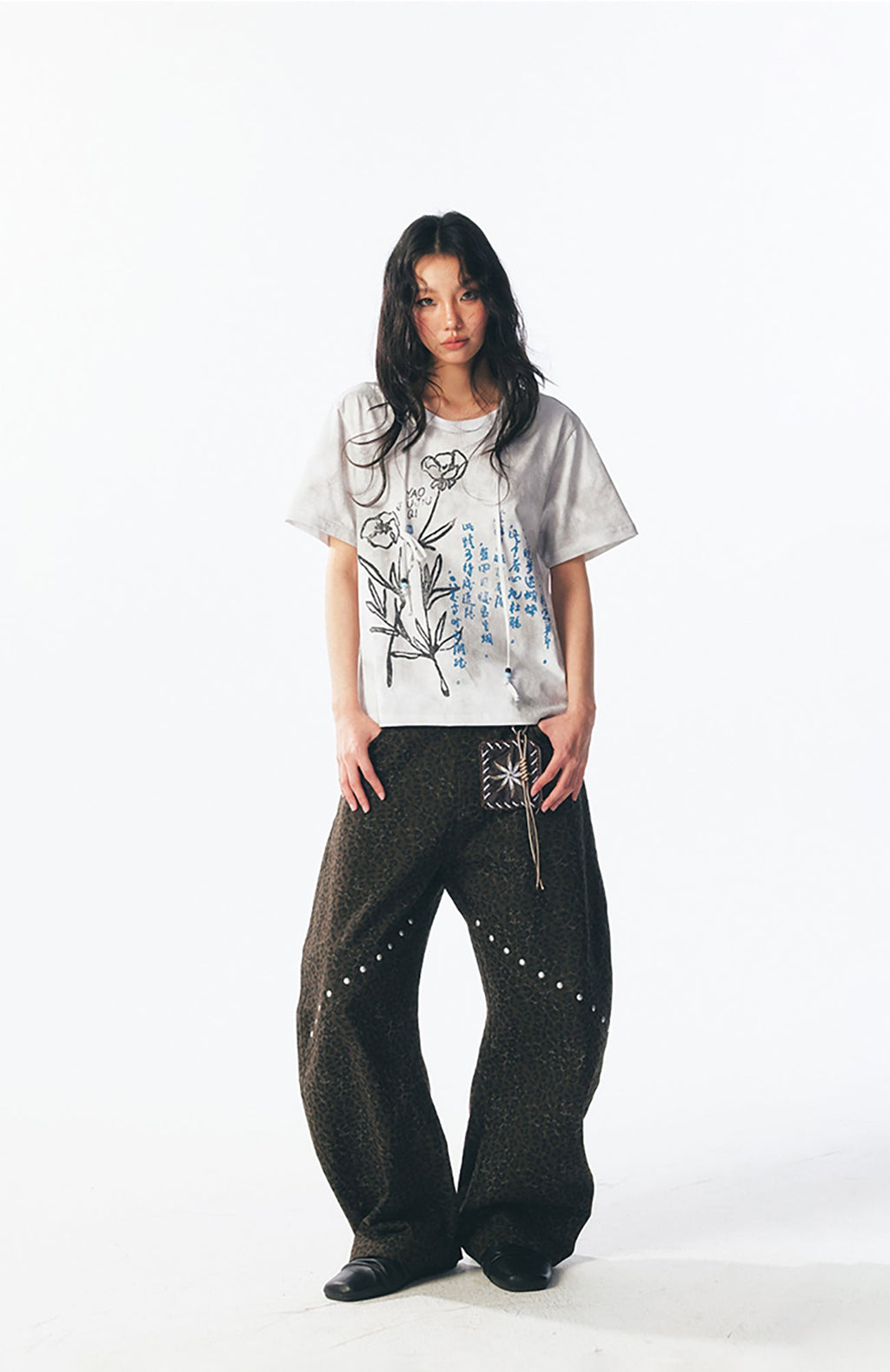1997 POSTOFFICE Floral Script Graphic T-Shirt