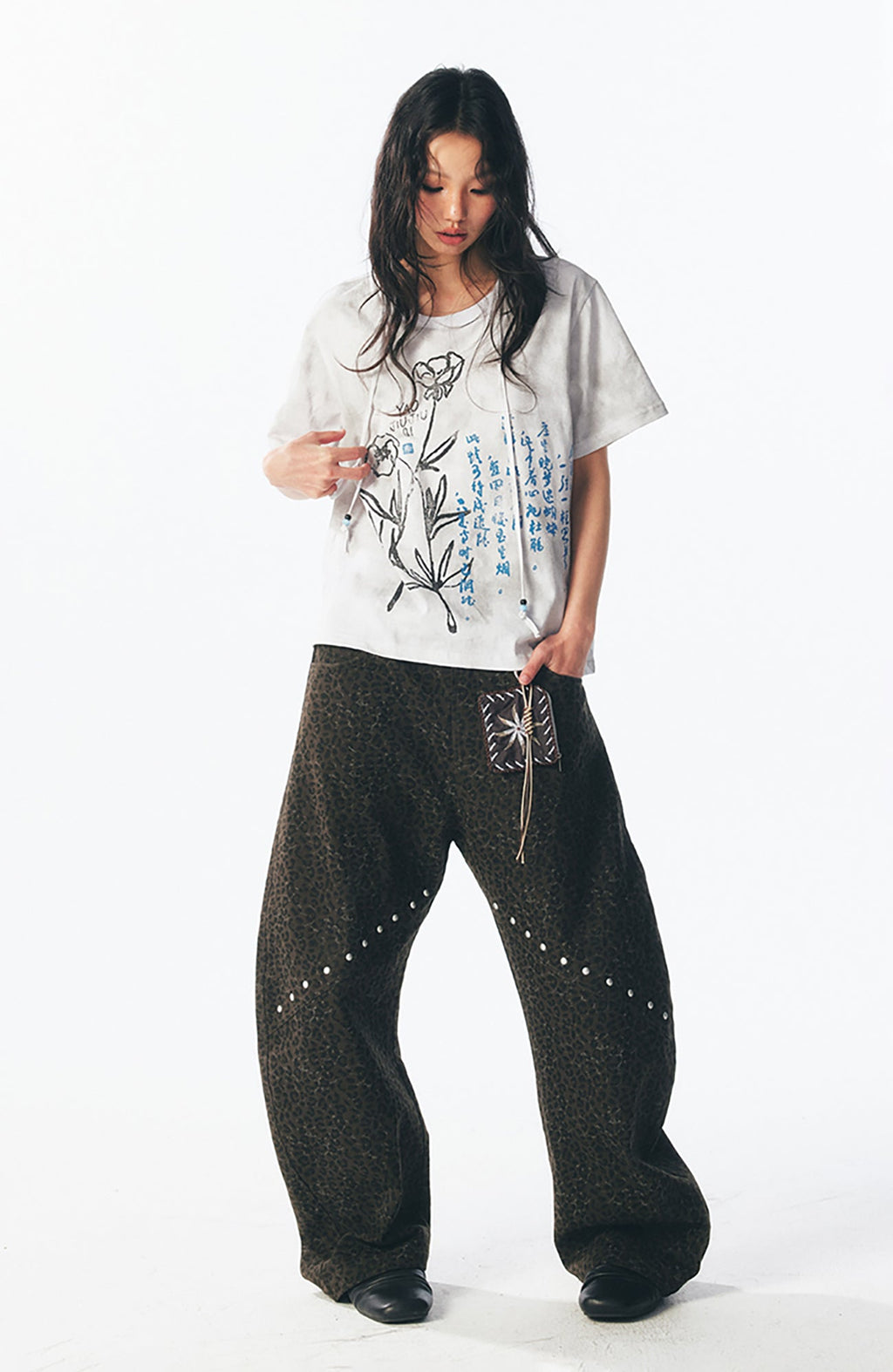 1997 POSTOFFICE Floral Script Graphic T-Shirt
