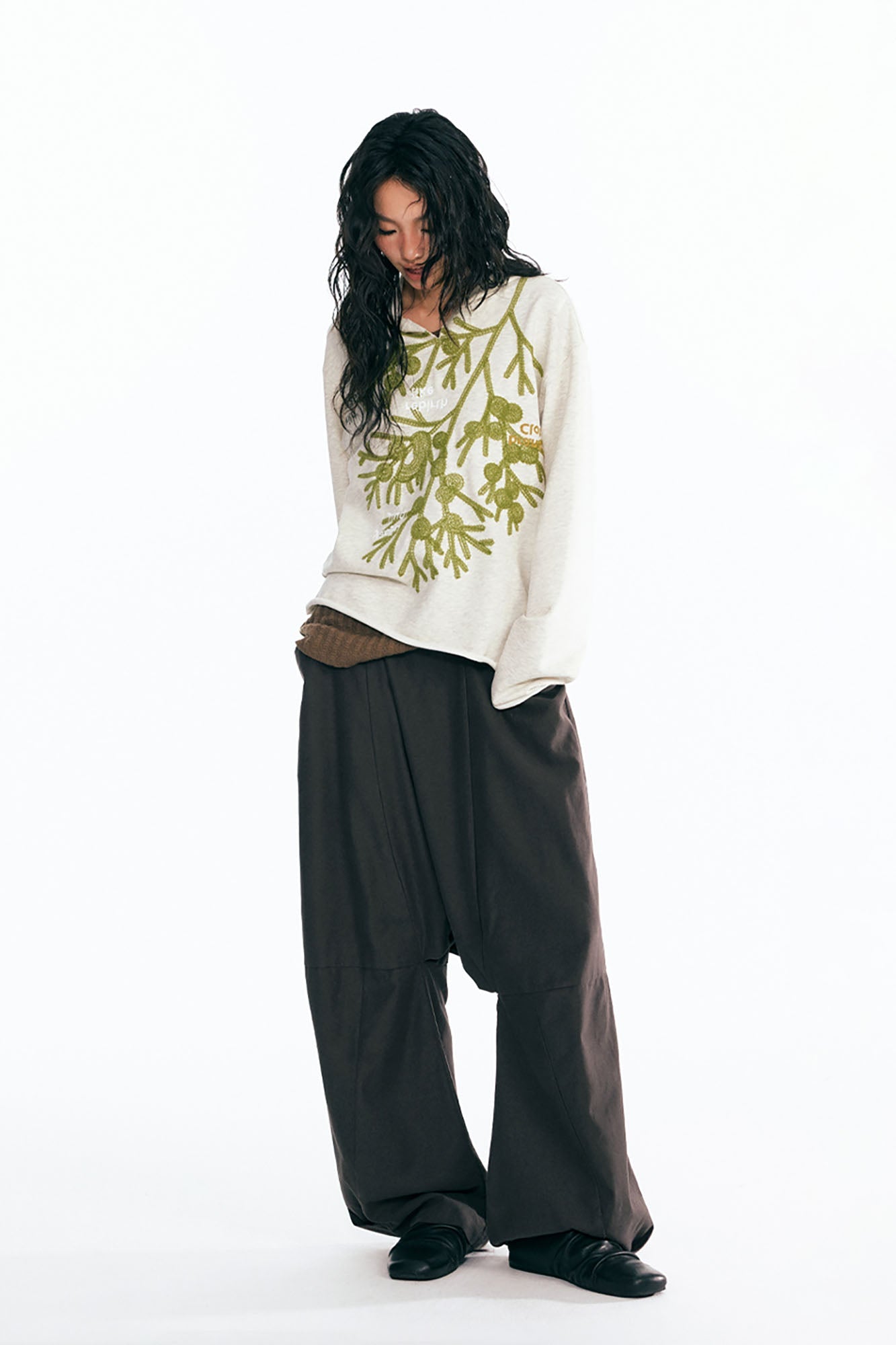 1997 POSTOFFICE Sesame Leaf Embroidered V-Neck Hoodie